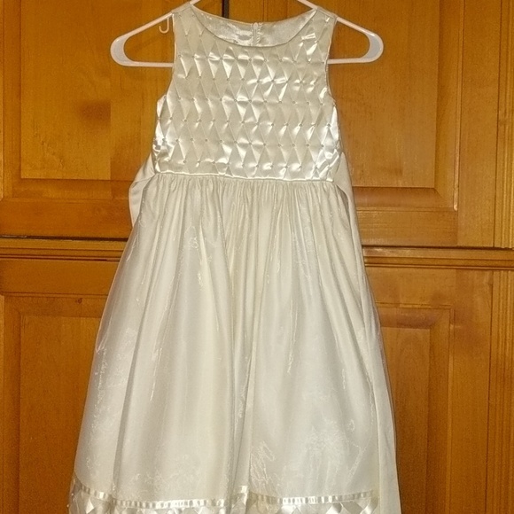 Cinderella Dresses & Skirts - Beautiful Girls Communion/Flower Girl Dress size 7